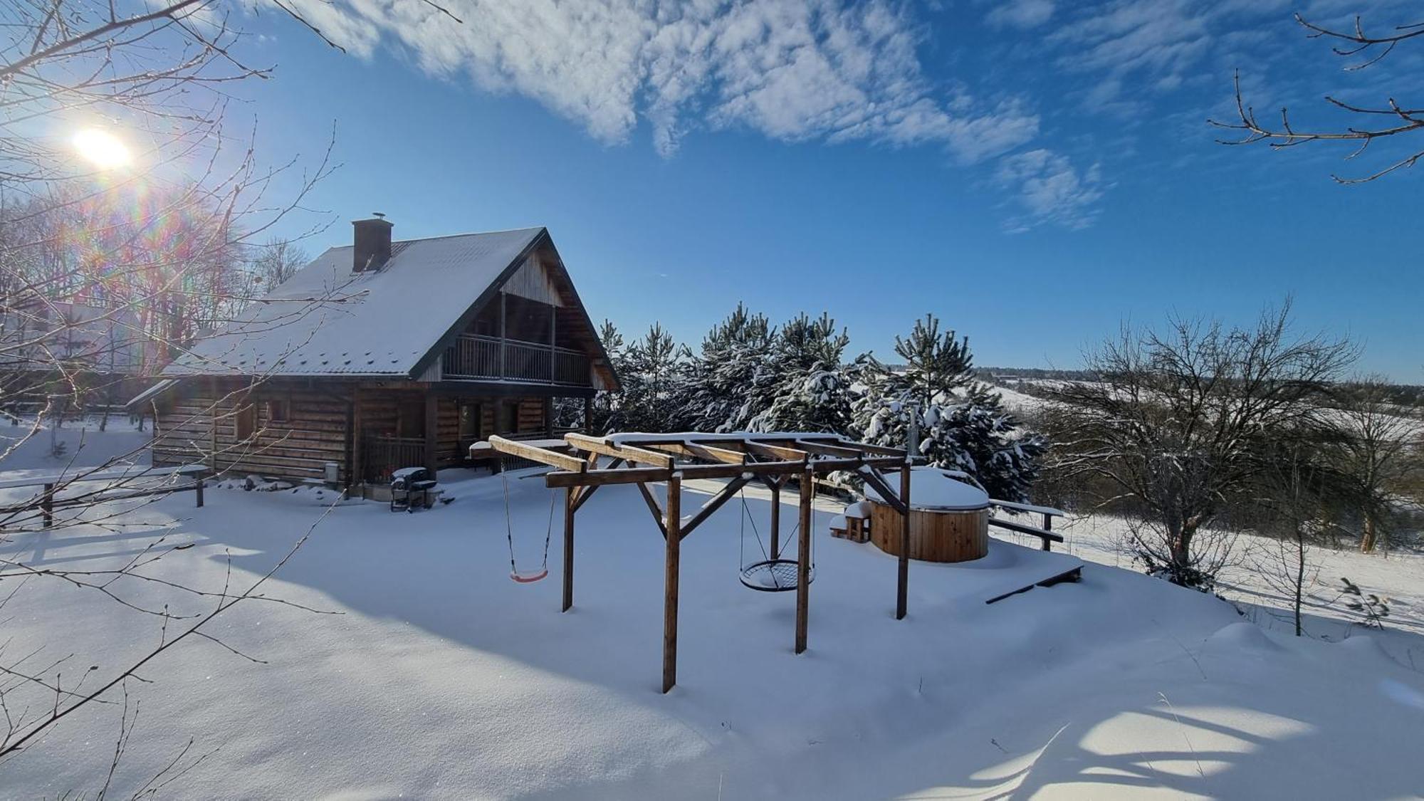 Domki Na Wzgorzu Nowica Exterior foto